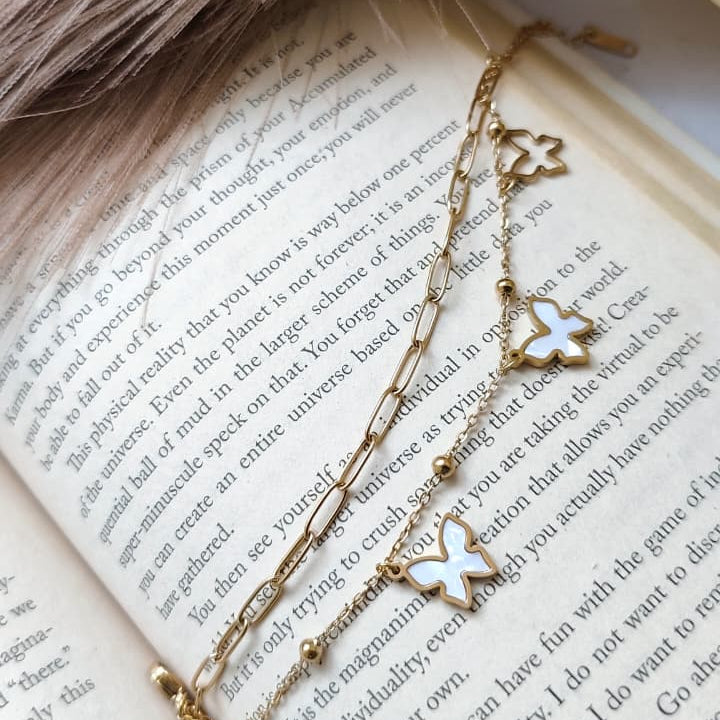 Double chaine butterfly charm barcelet